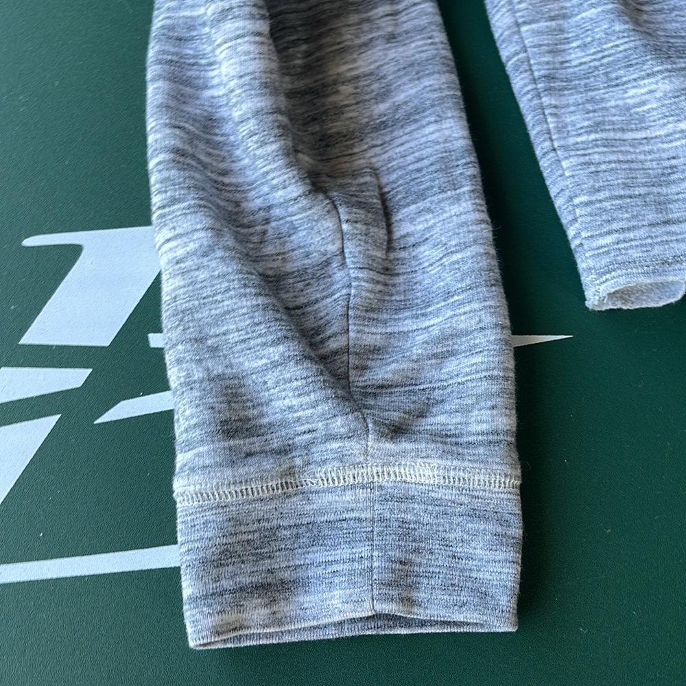 Woman’s hoodie - Picture 4 of 5